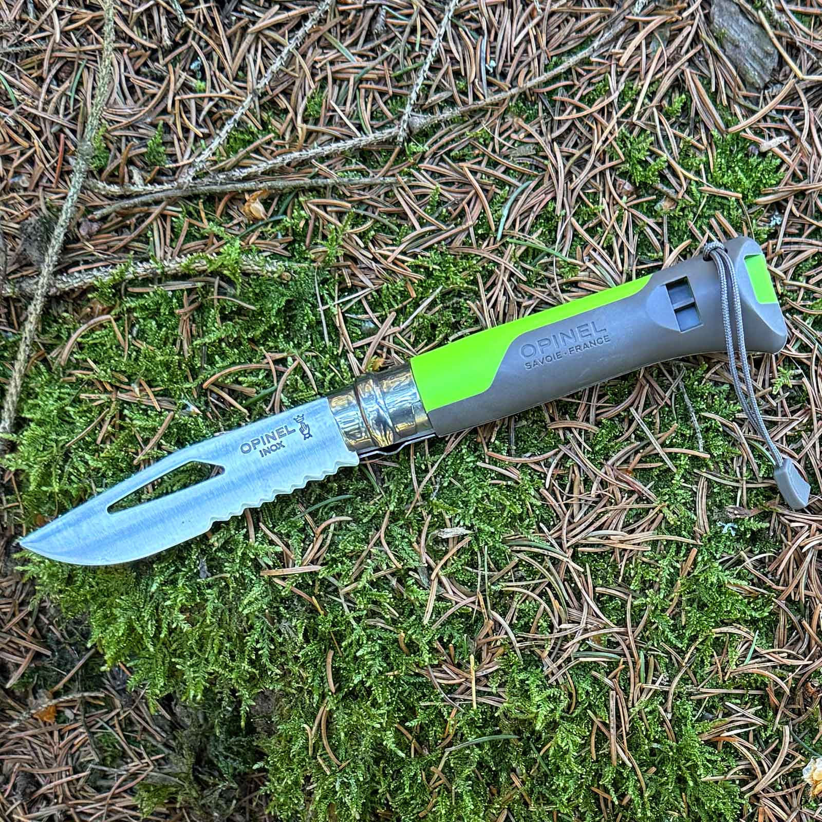 Opinel No 08 Outdoor Sports Taschenmesser in 4 Farben – Farbvariante grün, Klinge und Schneide