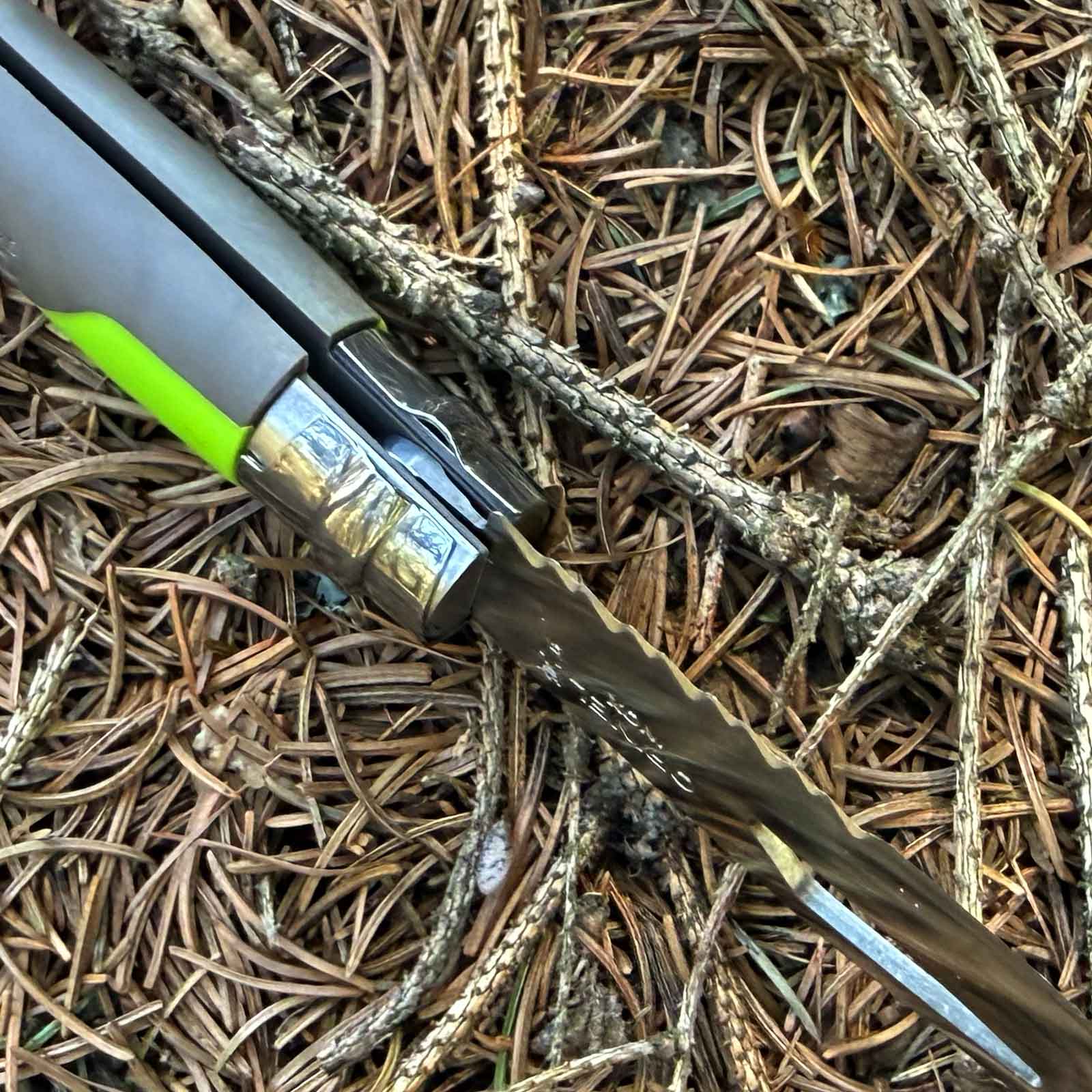 Opinel No 08 Outdoor Sports Taschenmesser in 4 Farben – für Outdoor und Camping – Detailansicht 9