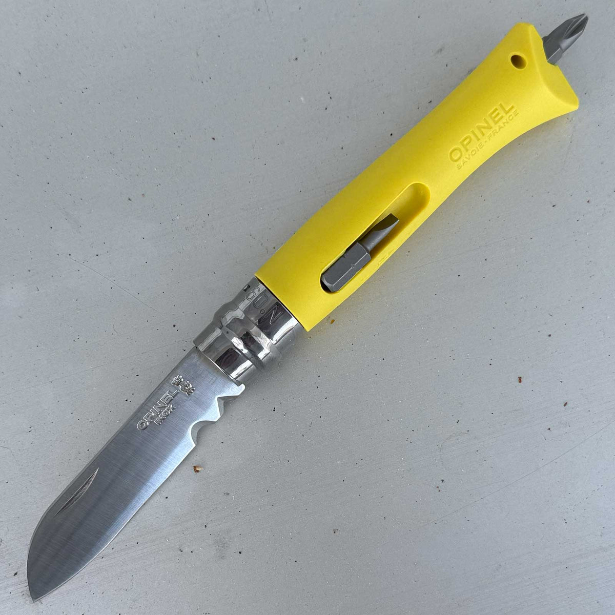 Opinel No 09 DIY Bricolage – Heimwerker Taschenmesser mit Abisolierer und Bits in 2 Farben – Messeransicht