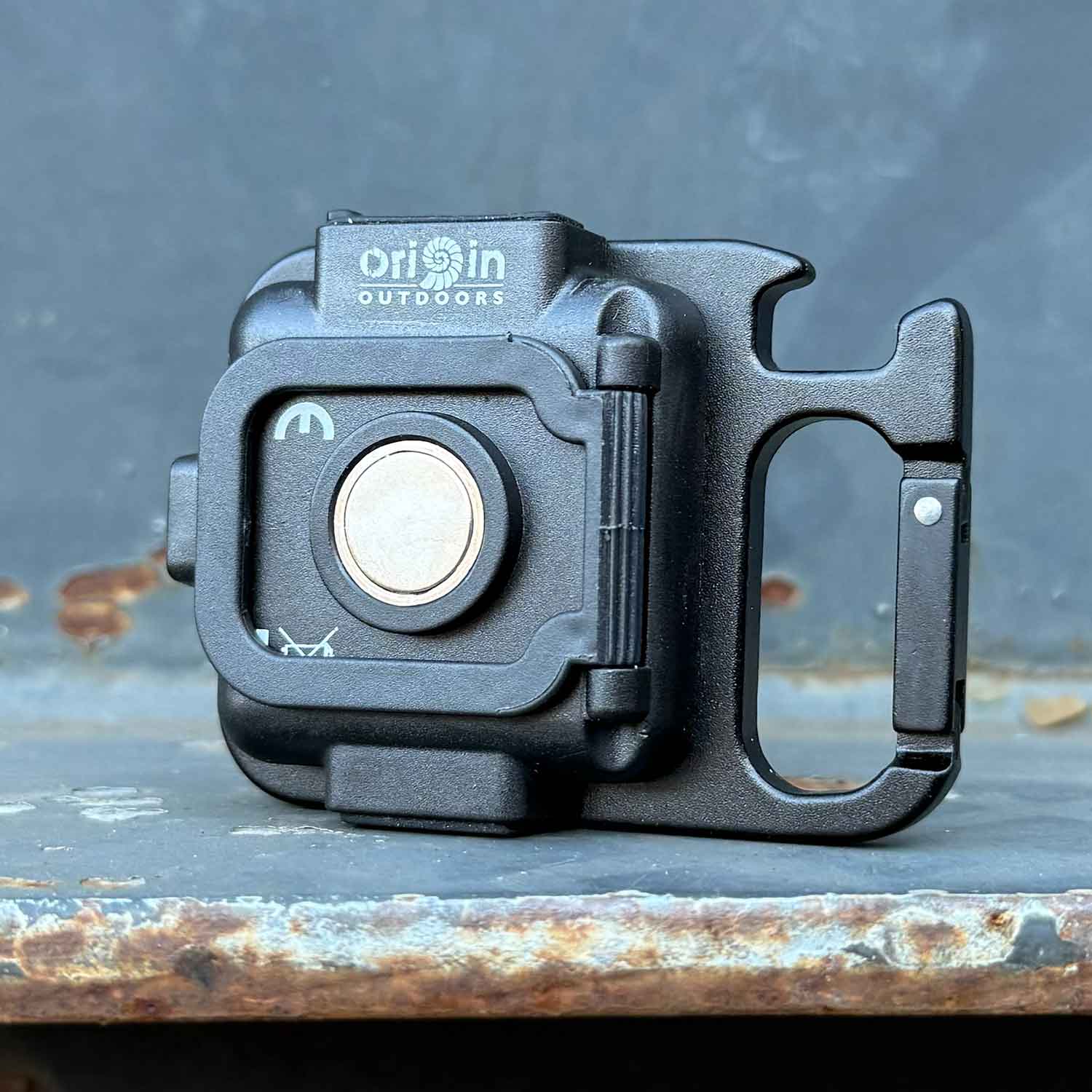 Origin Outdoors LED-Pocketleuchte 500 Lumen USB-C mit Magnet, Karabiner & Flaschenöffner – Detailansicht