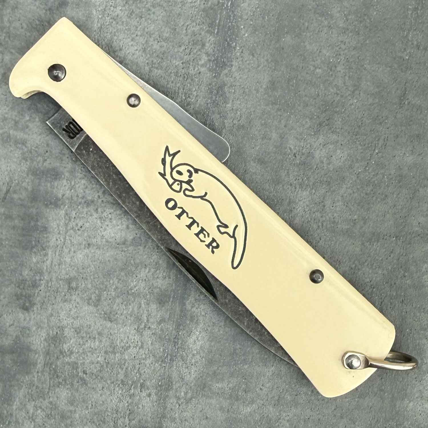 Otter Mercator Creme Taschenmesser stonewashed C75 Stahl (10-126 rg stone) – Detailansicht