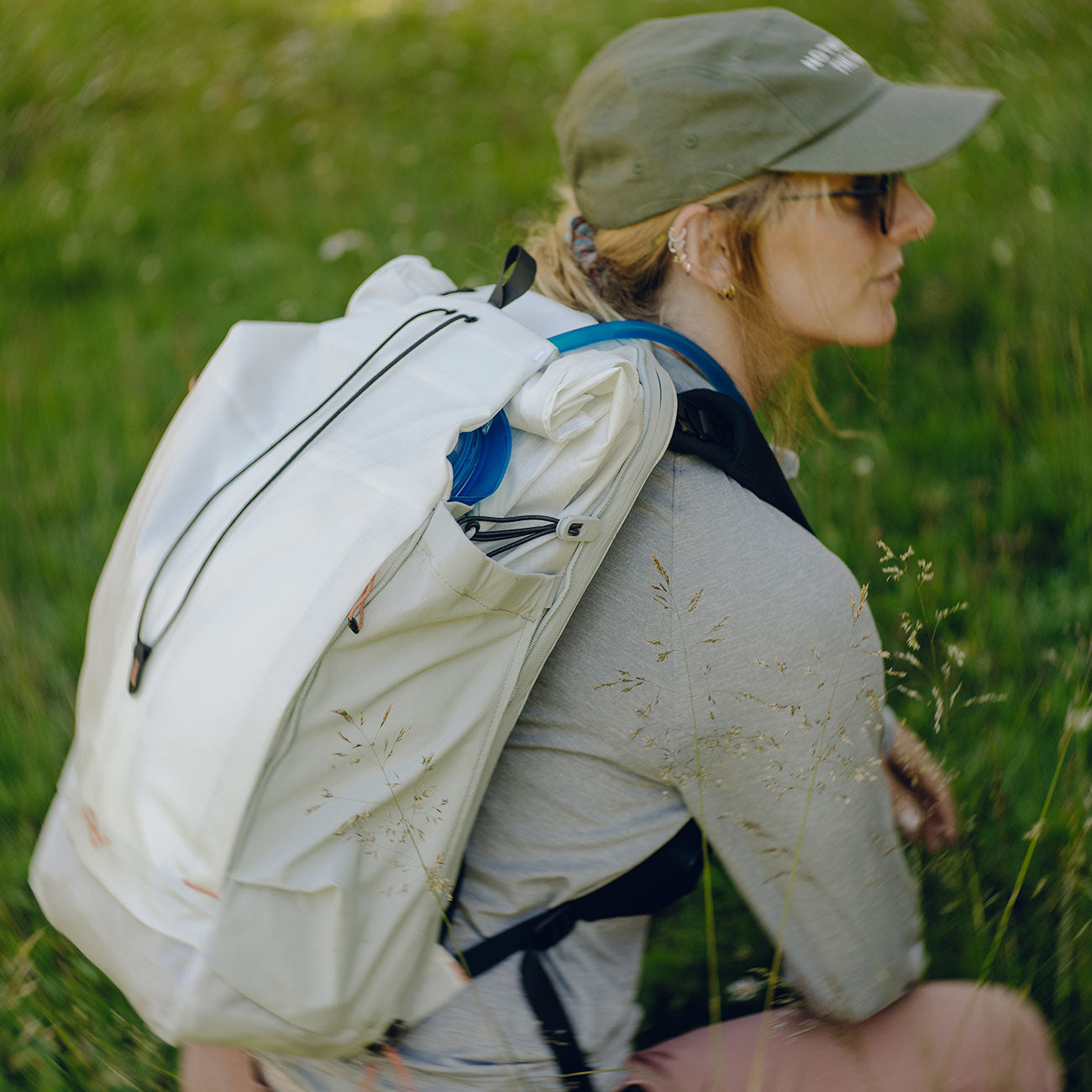 Peak Design Outdoor Backpack 25 Liter - Rucksack in 3 Farben – Detailansicht
