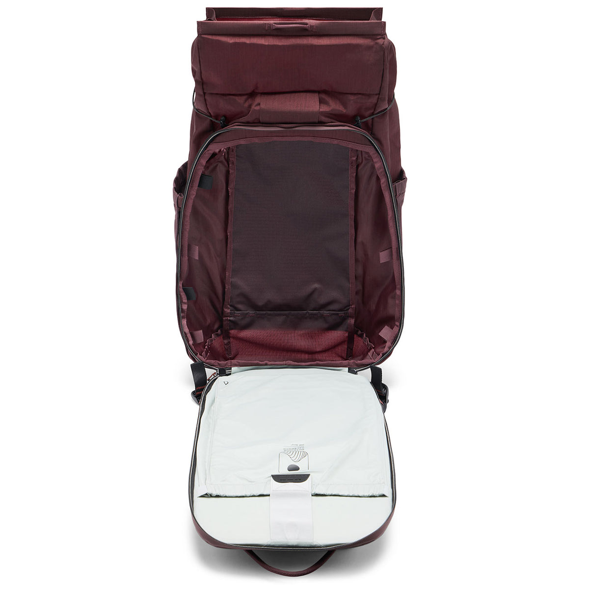 Peak Design Outdoor Backpack 25L – Im urbanen Einsatz in violett (Eclipse)