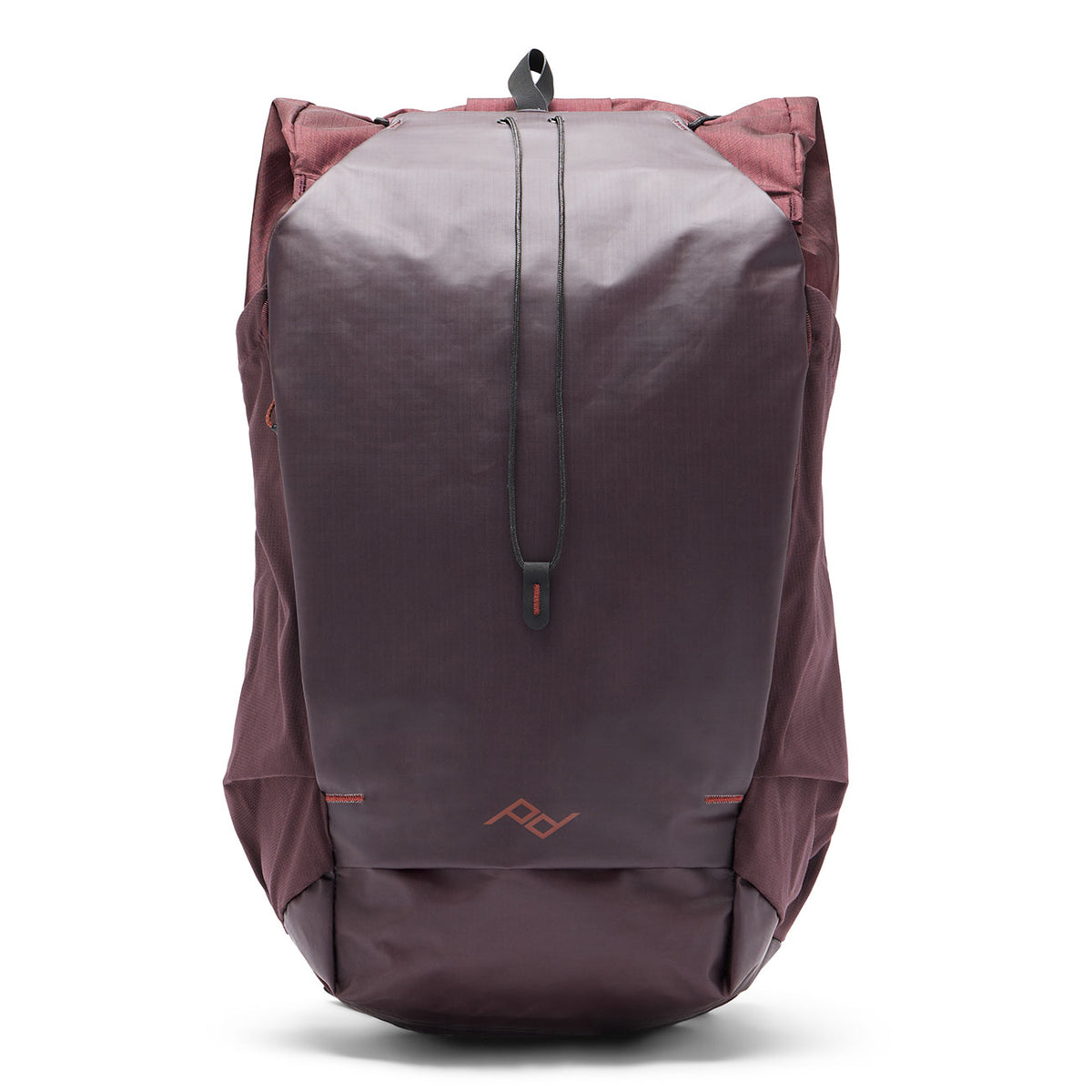 Peak Design Outdoor Backpack 25L – Beim Outdoor-Einsatz in violett (Eclipse) – Detailansicht 24
