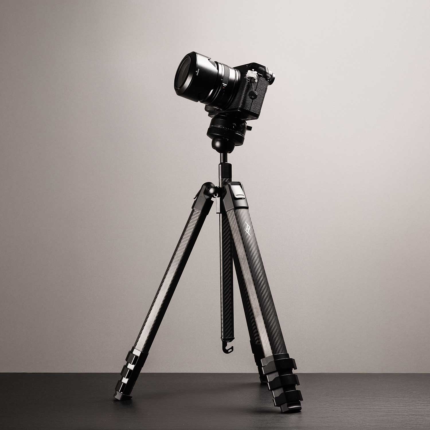 Peak Design Pro Tripod Serie – Carbon-Reisestativ mit Pro Ball Head (3 Größen)