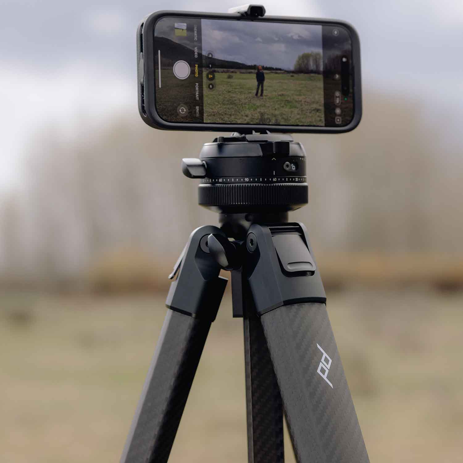 Peak Design Pro Tripod Serie – Carbon-Reisestativ mit Pro Ball Head (3 Größen) – Detailansicht