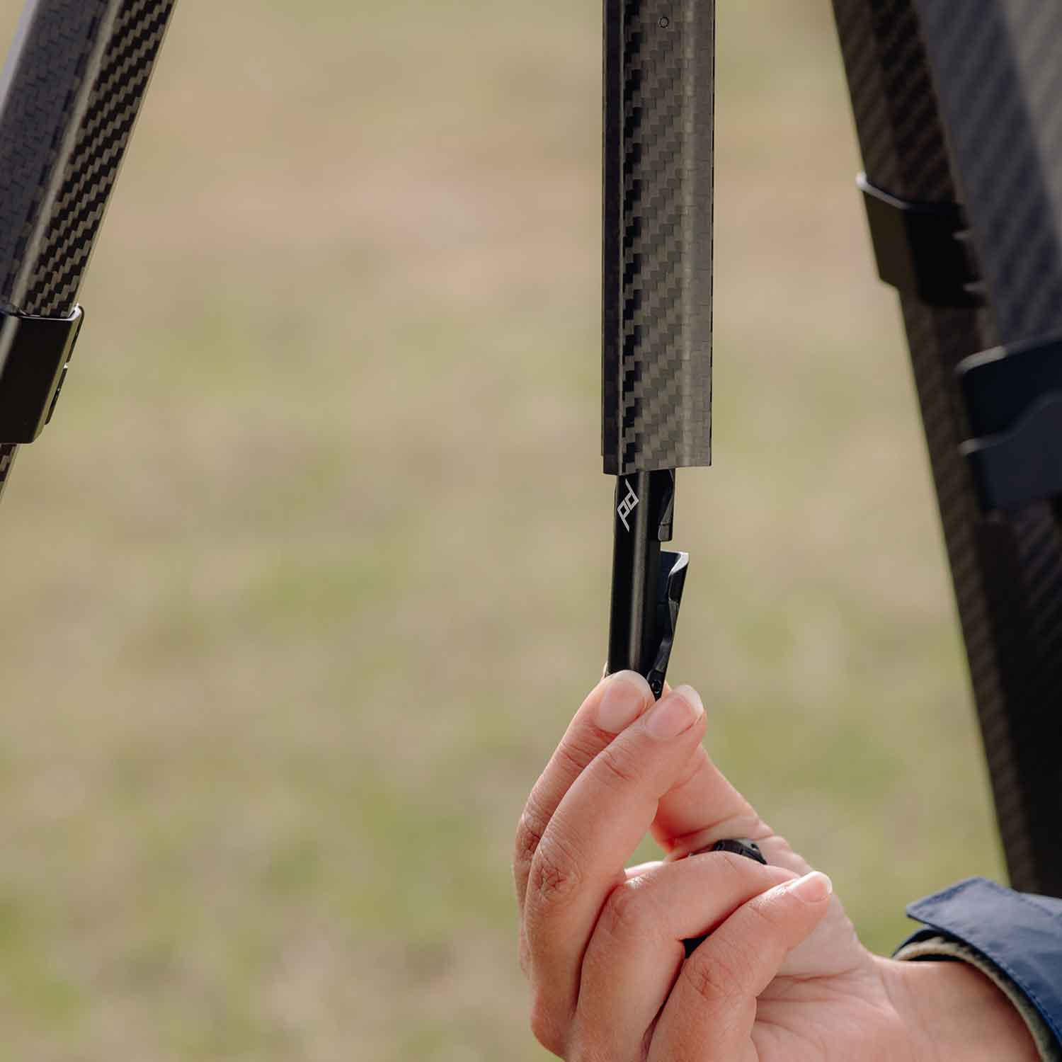 Peak Design Pro Tripod Serie – Carbon-Reisestativ mit Pro Ball Head (3 Größen) – Detailansicht