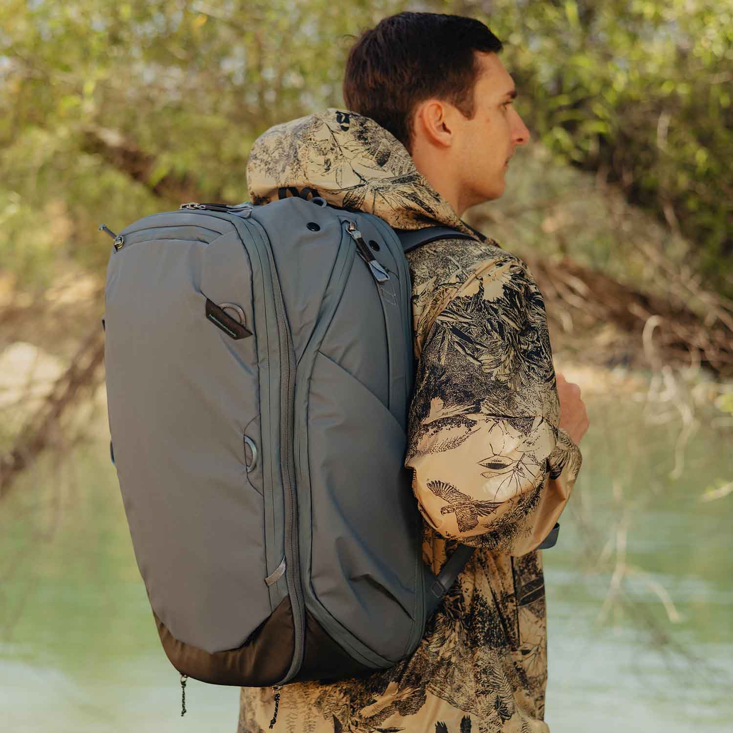 Peak Design Travel Backpack 45L – Modularer Reise- & Fotorucksack in 5 Farben – Detailansicht