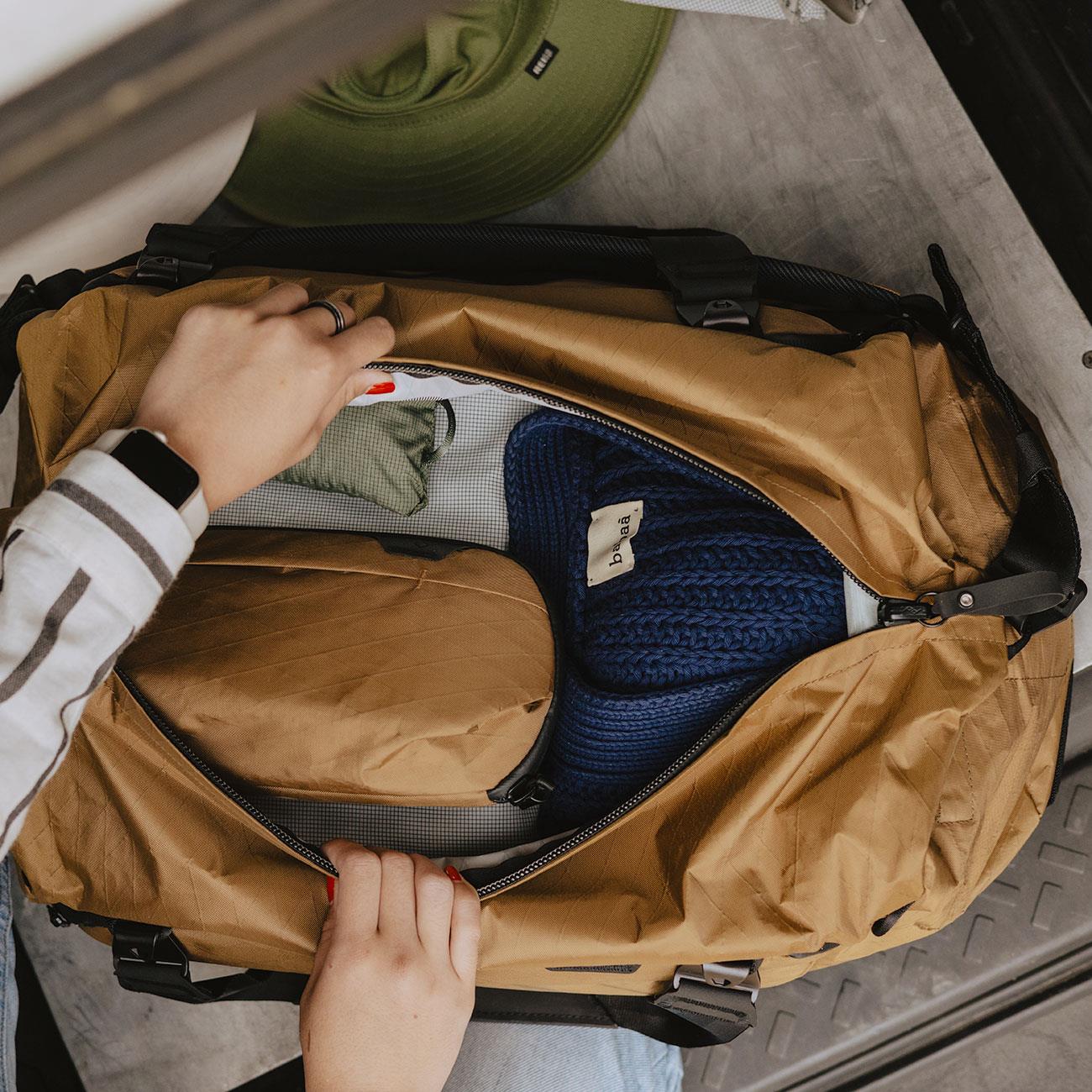 Peak Design Travel Duffel 35 Liter – Coyote-braun moderne