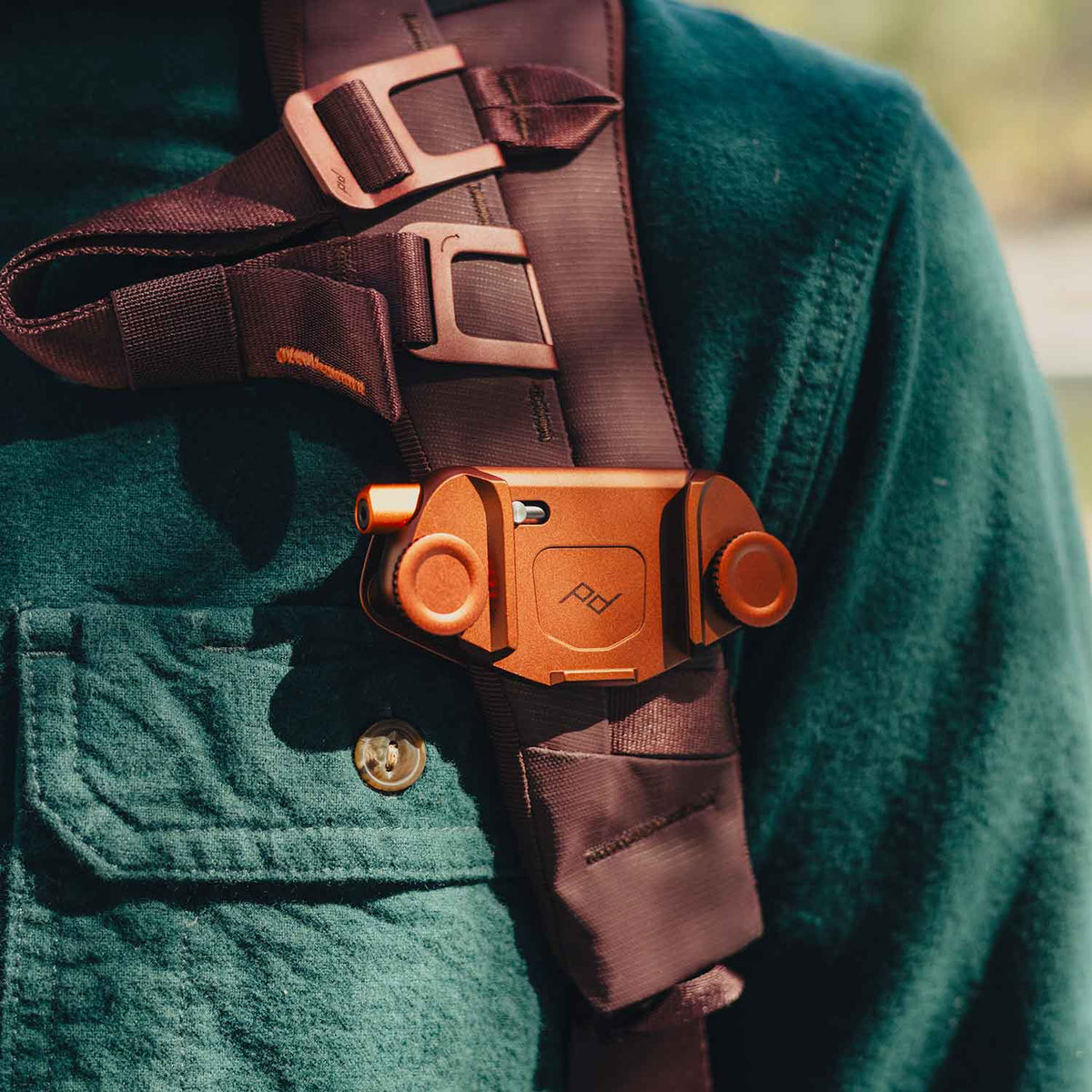 Peak Design Capture Clip V3 – Kameraclip für DSLR & DSLM in 5 Farben – Detailansicht