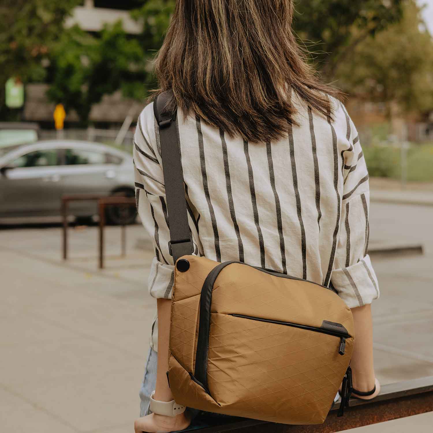 Peak Design Everyday Sling Bag 6L – Foto- und Umhängetasche in 5 Farben – Detailansicht