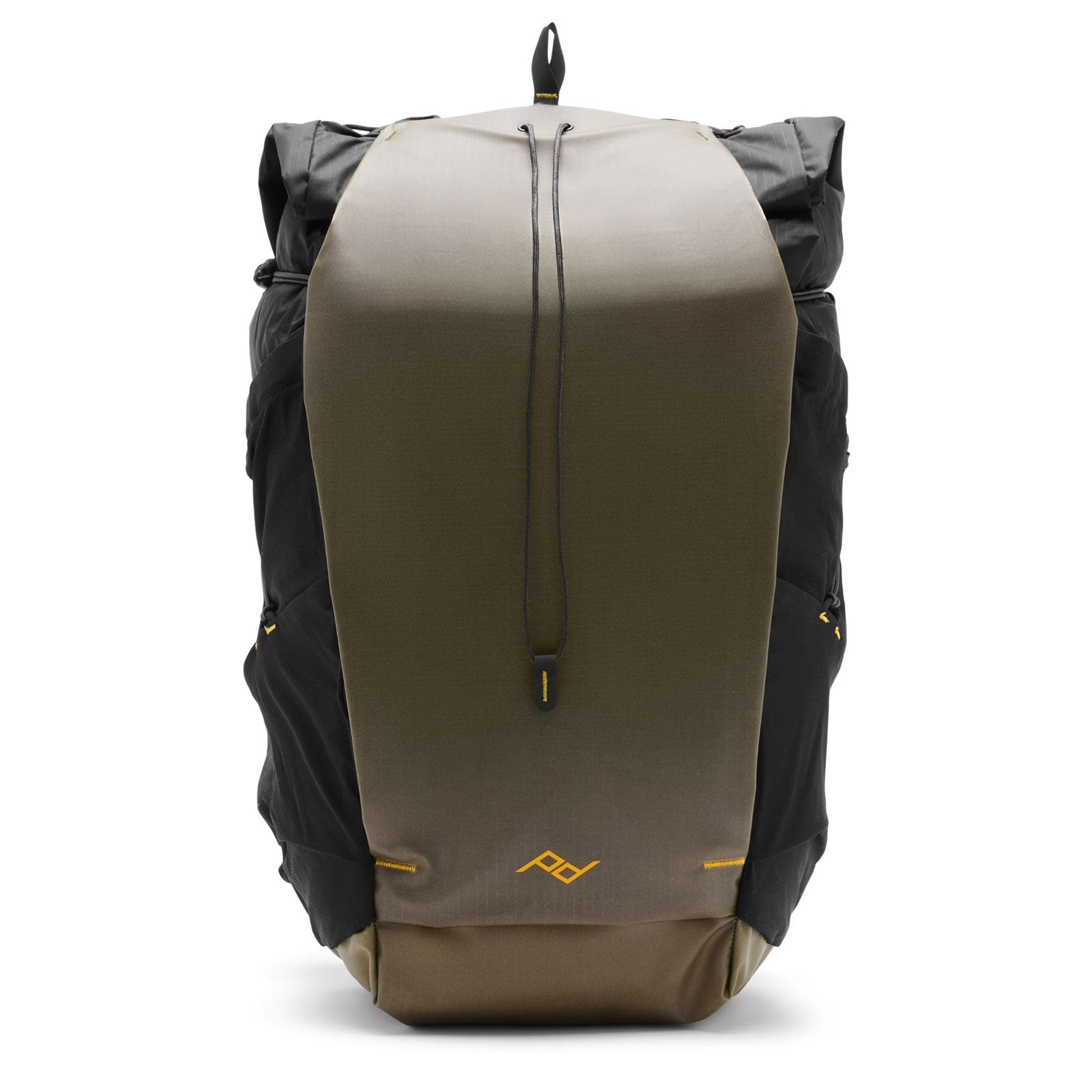 Peak Design Outdoor Backpack 45L – Beim Outdoor-Einsatz in olivgrün – Detailansicht 18