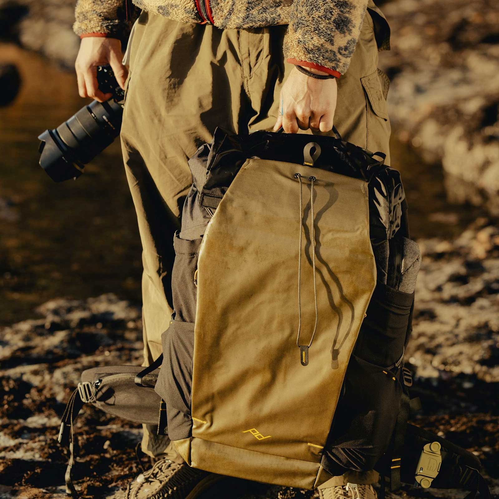 Peak Design Outdoor Backpack 45L – Abmessungen in olivgrün