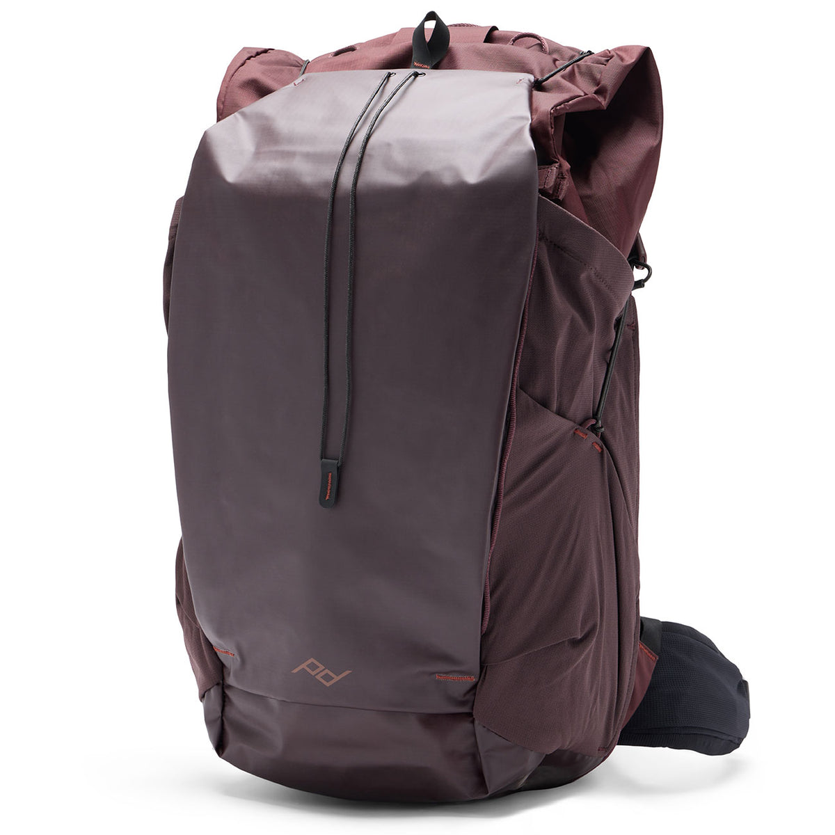 Peak Design Outdoor Backpack 45L – Beim Outdoor-Einsatz in violett (Eclipse) – Detailansicht 15