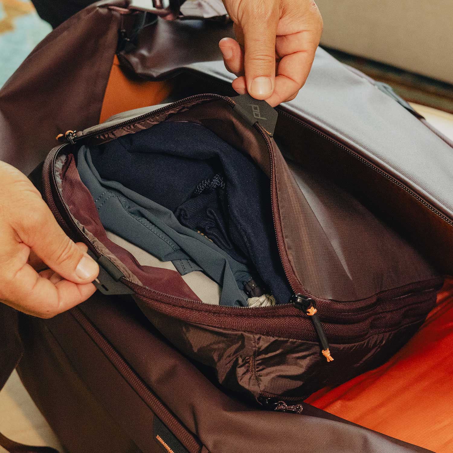 Peak Design Packing Cubes 18L – Packwürfel mit Kompressionsfunktion – Detailansicht