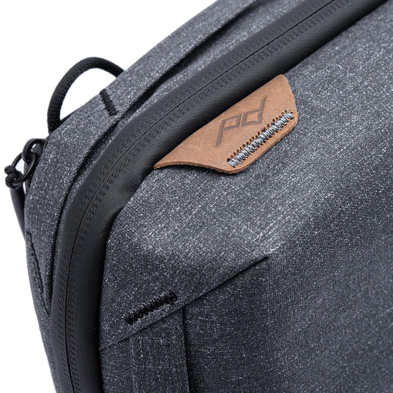 Peak Design Tech Pouch 2L – Organizer-Tasche für Reise & Alltag – Charcoal grau Detail verarbeitung