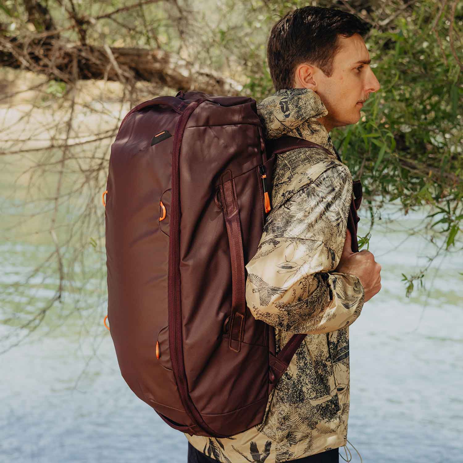 Peak Design Travel Duffelpack 65L – Reisetasche und Rucksack in 4 Farben – Detailansicht