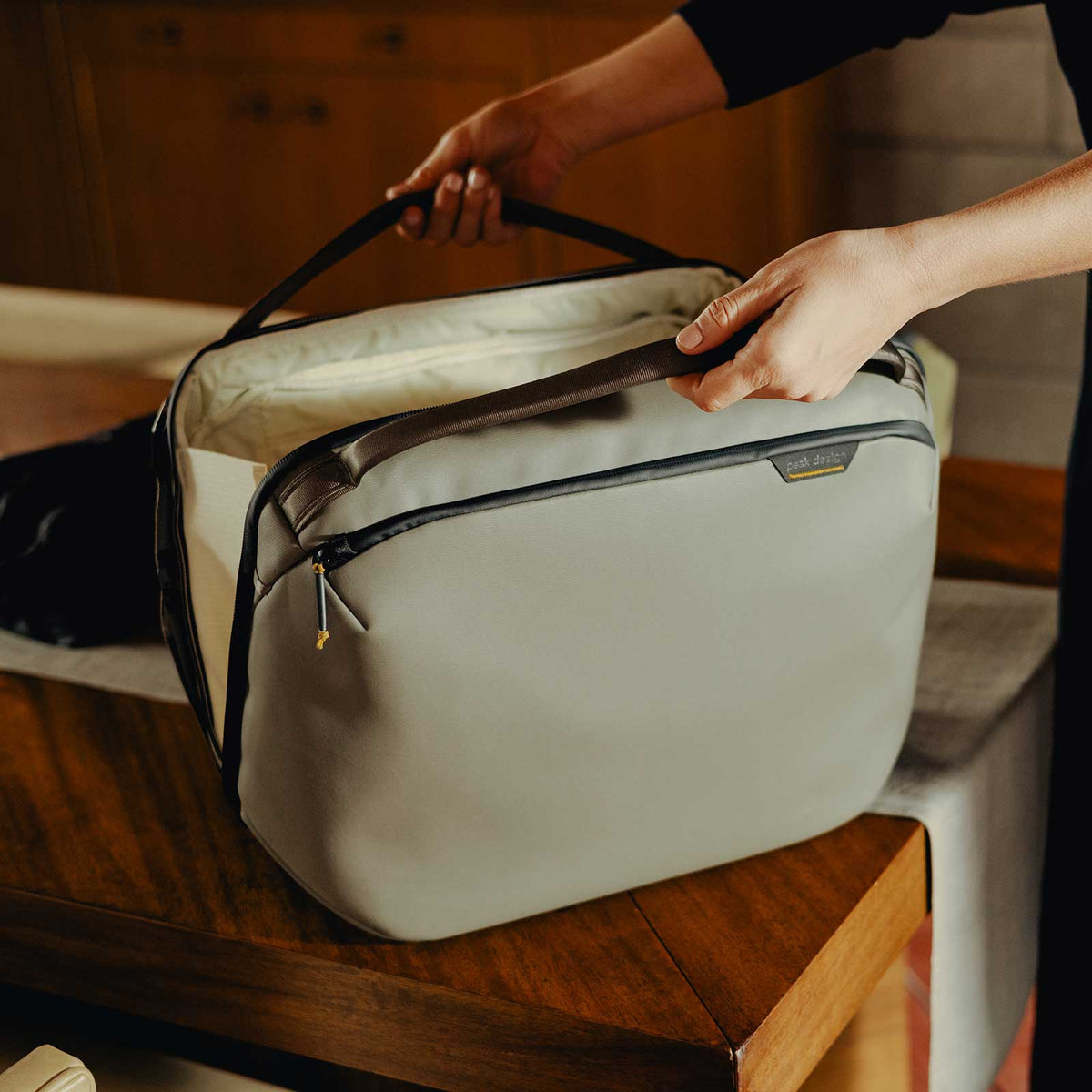 Peak Design Travel Weekender 25L – Stone
