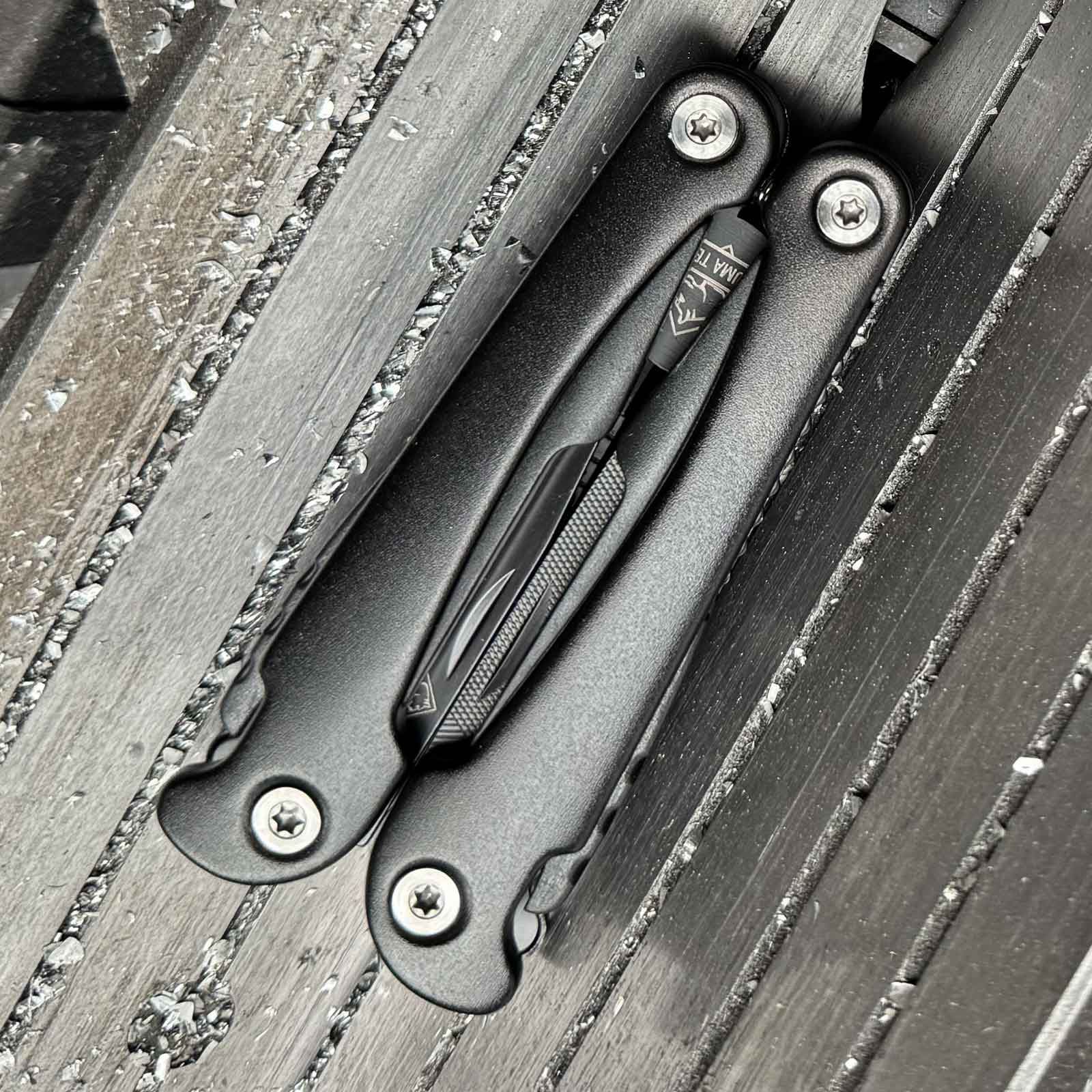 PUMA TEC BlackTrek – kompaktes Multitool – In schwarz