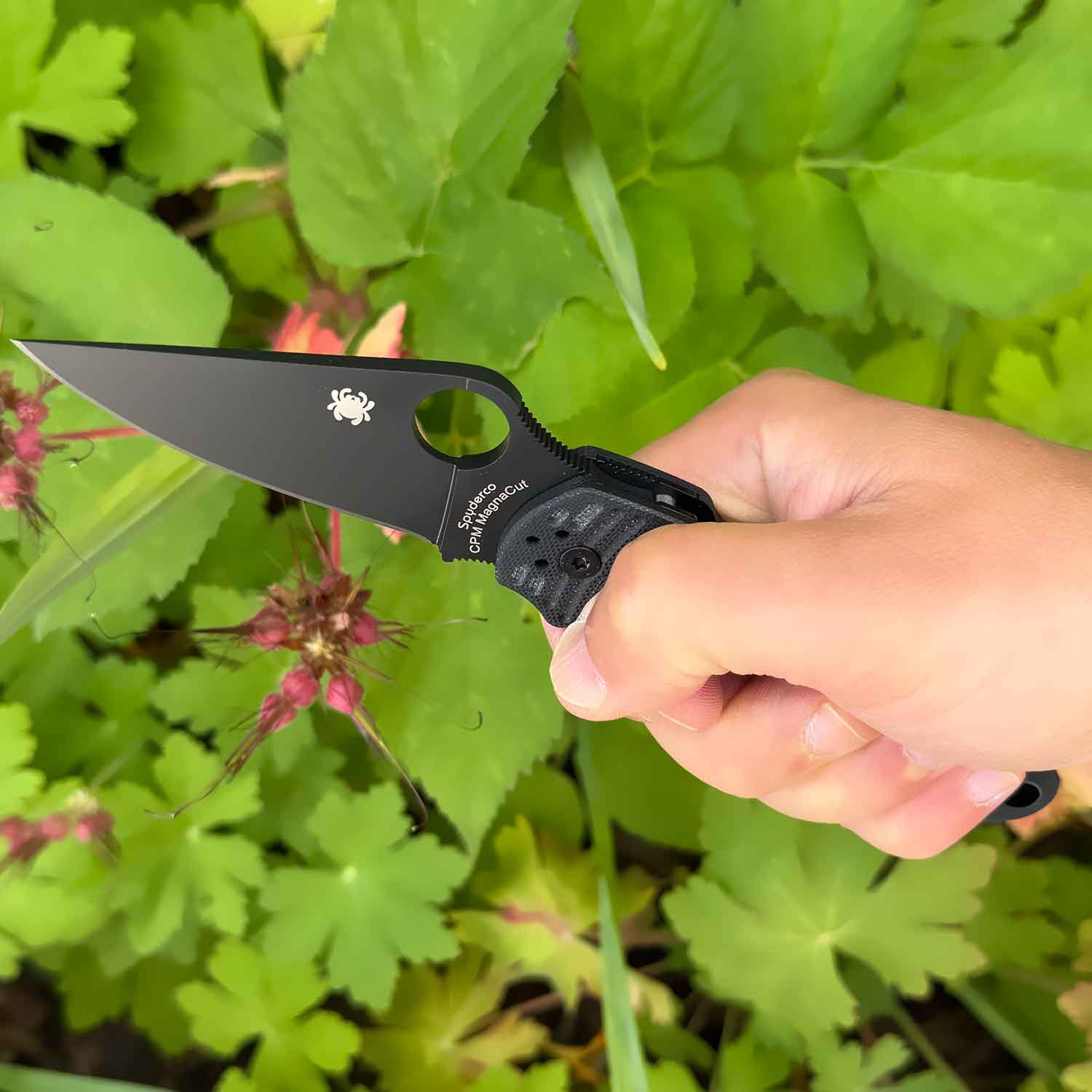 Spyderco Para 3 Salt Black G10 MagnaCut Black Blade Taschenmesser mit Tip-Up Clip – Detailansicht
