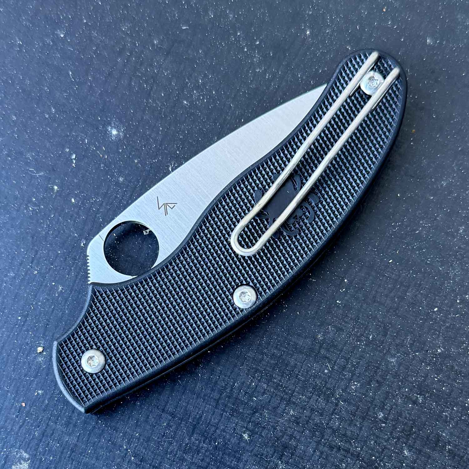Spyderco UK Pen Knife – leichtes Slipjoint-Taschenmesser mit umsetzbarem Clip – Detailansicht