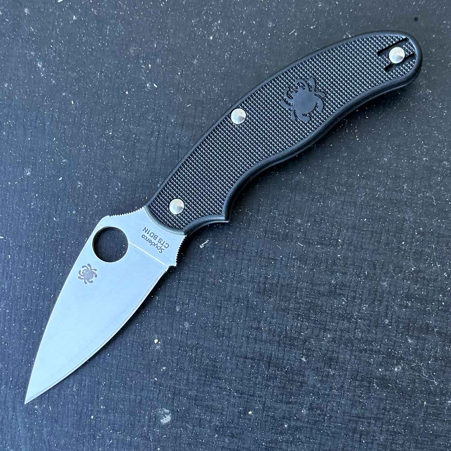 Spyderco UK Pen Knife – leichtes Slipjoint-Taschenmesser mit umsetzbarem Clip