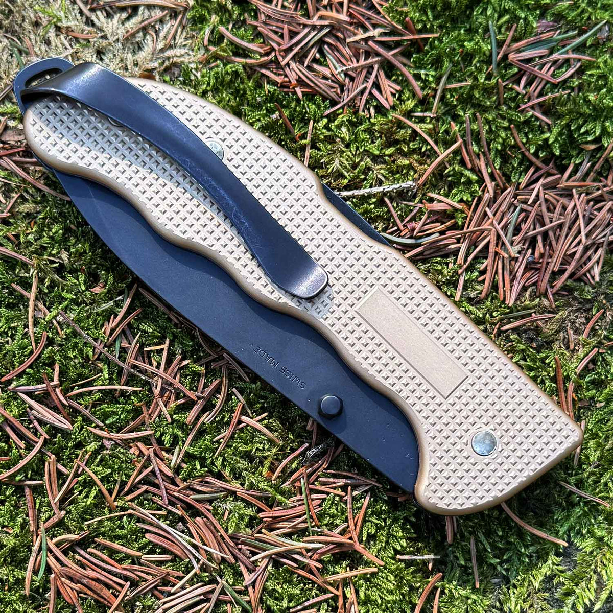 Victorinox Evoke BSH Alox - robustes Schweizer Taschenmesser – Clip und Befestigung – Detailansicht 13