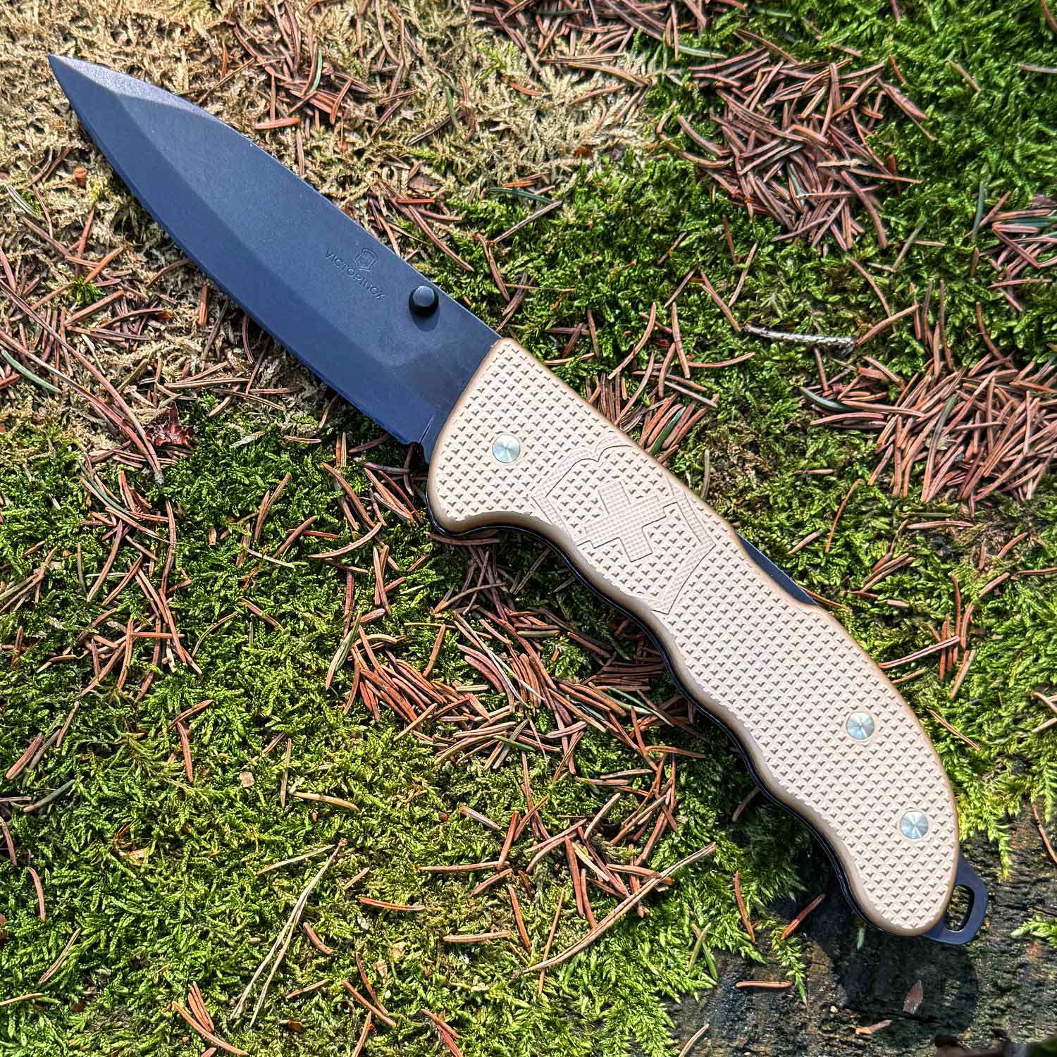 Victorinox Evoke BSH Alox - robustes Schweizer Taschenmesser – Produktansicht des Messers – Detailansicht 5