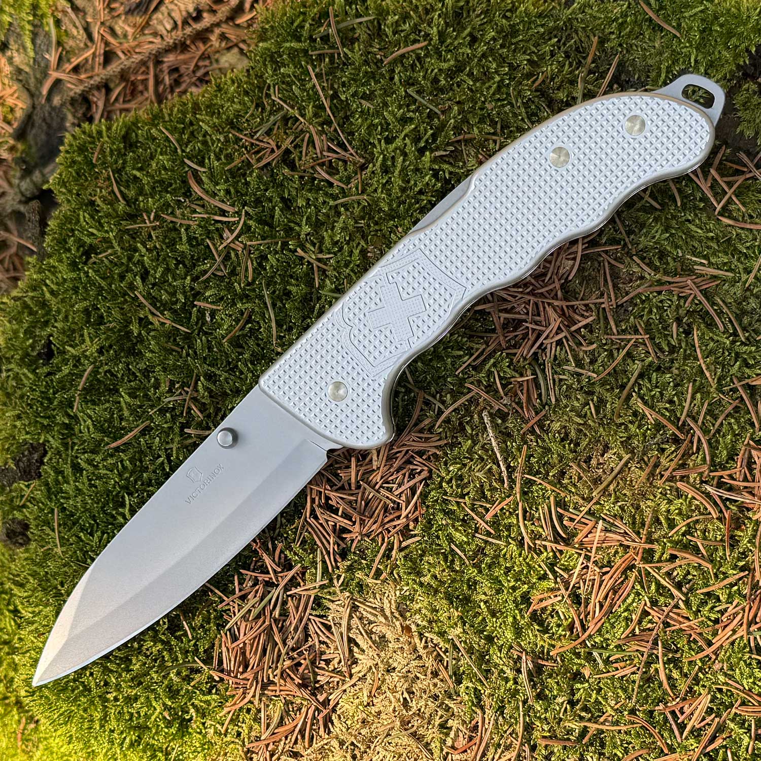 Victorinox Evoke BSH Alox - robustes Schweizer Taschenmesser – Produktansicht des Messers – Detailansicht 9