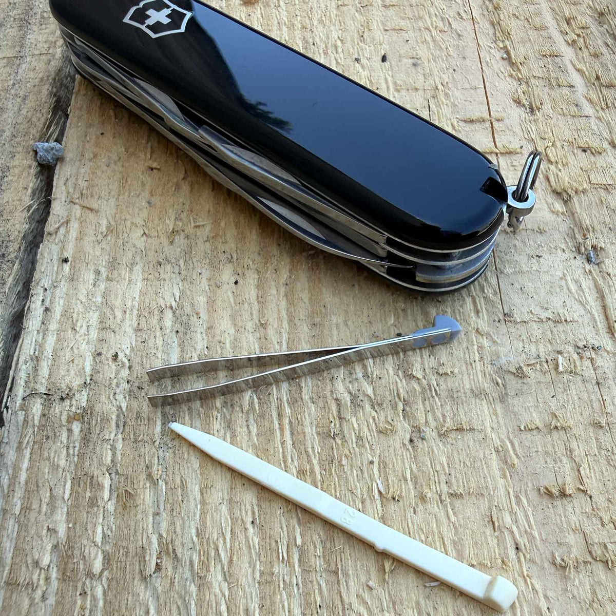 Victorinox Climber schwarz – Schweizer Messer mit 14 Funktionen – mit Tasche