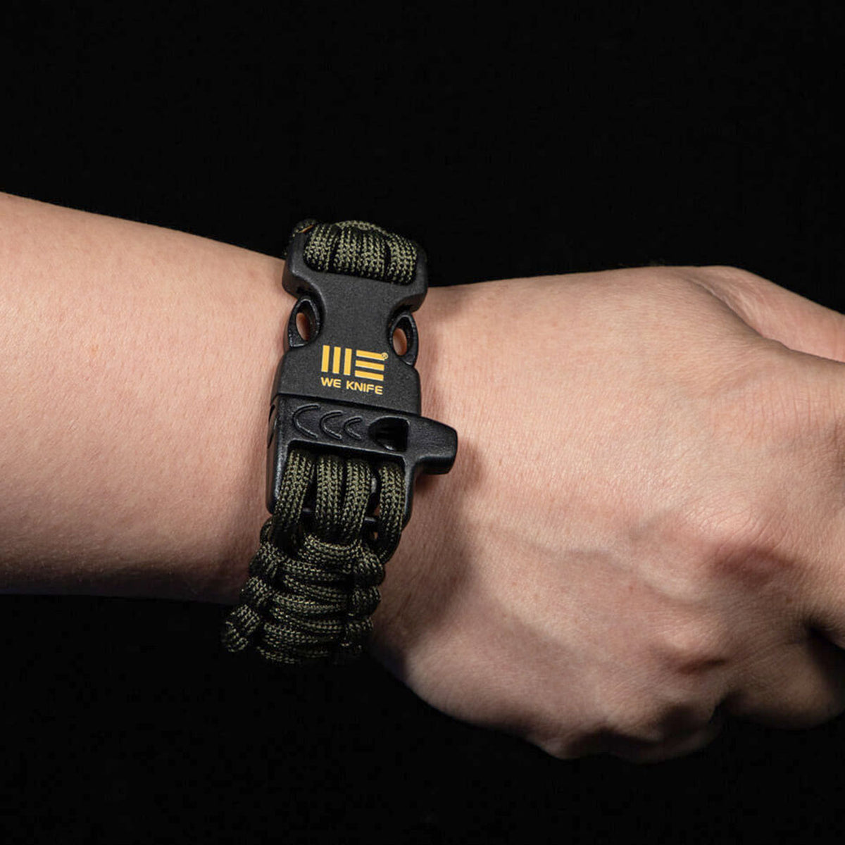 WE Knife Survival Bracelet - Überlebensarmband aus Paracord mit Signalpfeife – Detailansicht